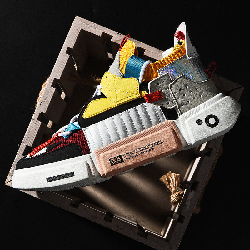 Ein Paar Mason Urban Sneakers: Trendige Herrenschuhe für Modebewusste. Komfortabler Freizeitschuh.