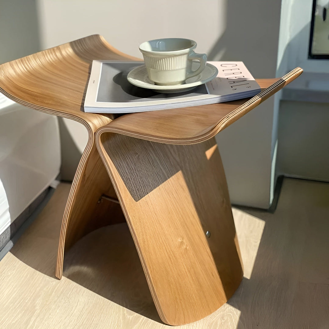 Massivholzbank, handgefertigt aus Paulownia, rustikaler Zen-Stil. Naturholz-Möbelstück für Schlafzimmer.
