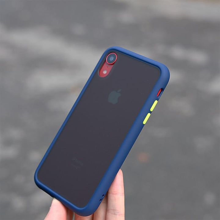 Unisex Anti-Stoß Handyhülle, matt. Robuste Silikonhülle für iPhone XR/XS Max. Kratzfest & sicher.