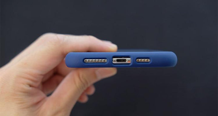 Matte Silikonhülle für iPhone. Anti-Stoß-Schutz & kratzfestes Design. Ideal für den Alltag.