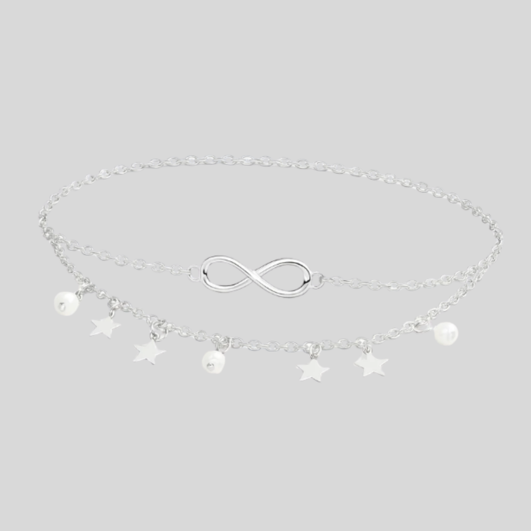 Trendige Damen Fußkette Madison, mehrlagig, mit schimmernden Sternen & Perlen. Perfektes Geschenk oder Sommer Accessoire.