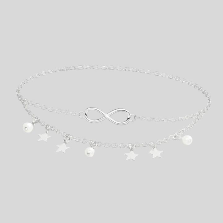Trendige Damen Fußkette Madison, mehrlagig, mit schimmernden Sternen & Perlen. Perfektes Geschenk oder Sommer Accessoire.