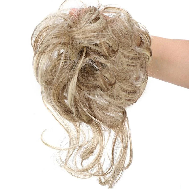 Eleganter Messy Bun Dutt; Haarteil für sofortiges Volumen und einfache, schnelle Haar-Styling.