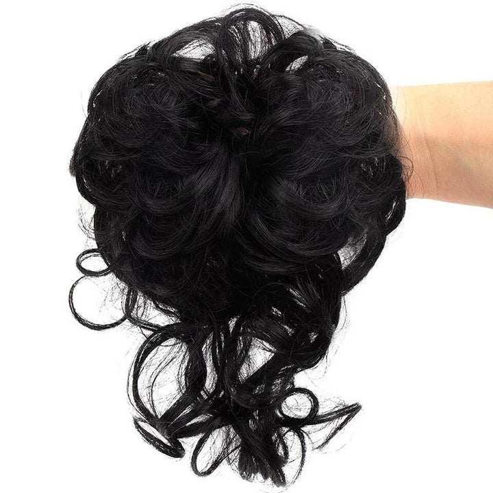 Dutt Haarteil für natürliche Fülle; Messy Bun für schnelles Volumen und einfache Frisuren.