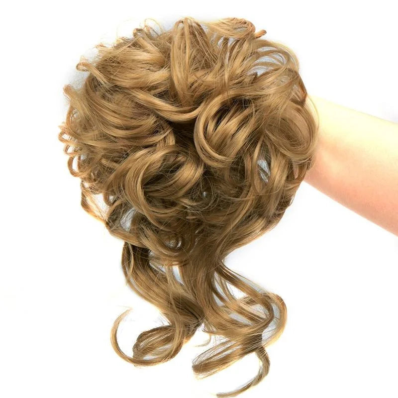 Natürliches Volumen Dutt Haarteil; schneller Messy Bun für einen unkomplizierten Updo.