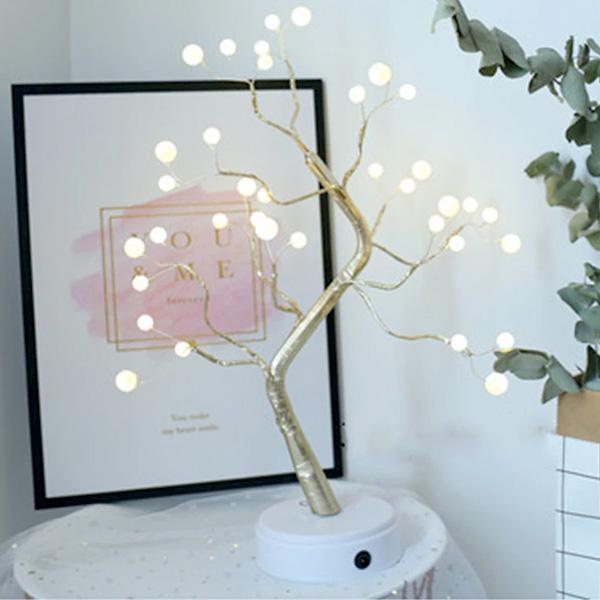 Elegante Mini LED Baumlichter, warmweiß, perfekt als Zimmerdeko und Stimmungslicht.