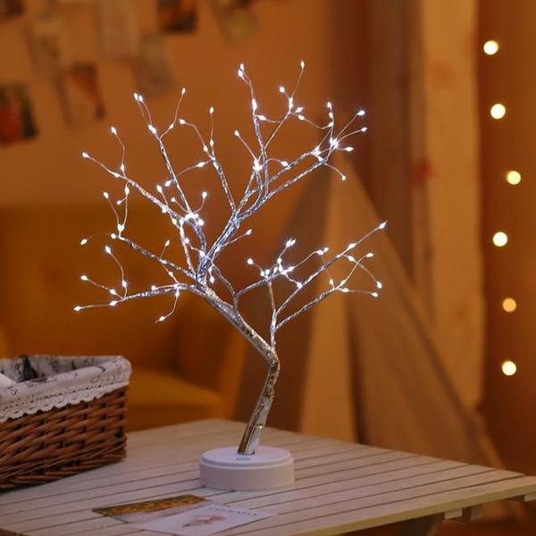 Dekoration: Bunter LED Bonsai Baum, vielseitig einsetzbar als Nachtlicht oder Blickfang.