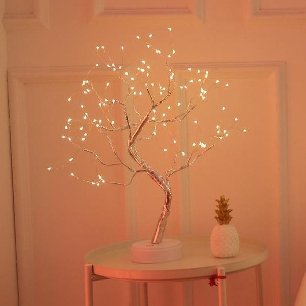 LED Baumlichter bunt, im Bonsai Stil, für lebendige Zimmerdeko und festliche Momente.