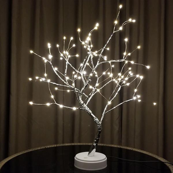 Bezaubernder pinker Mini LED Baum, perfekt als Nachtlicht und besondere Dekoration.