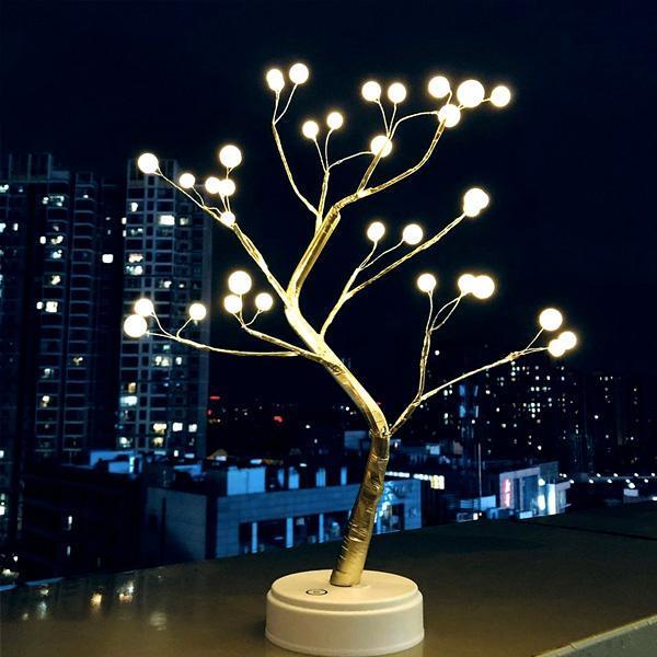 Bunte Mini LED Baumlichter, perfekt für festliche Dekoration und gemütliche Abende.