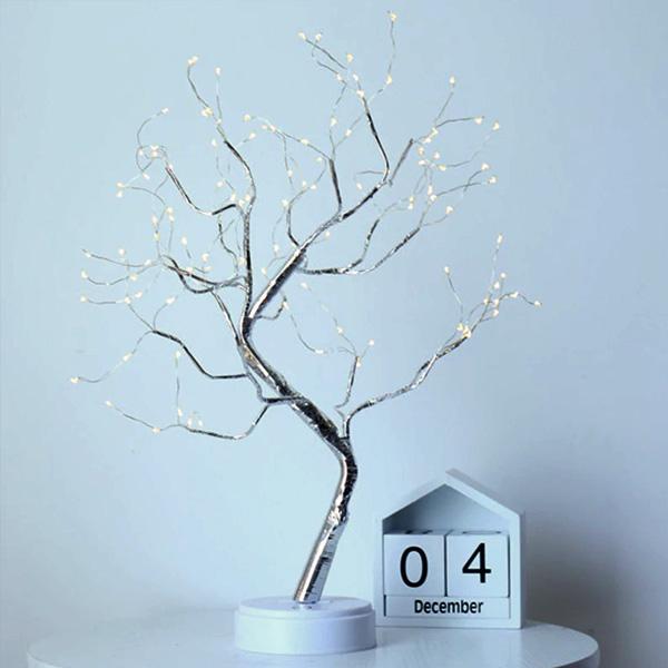 Magischer LED Baum, warmweiß, als stimmungsvolle Dekoration für jeden Raum.