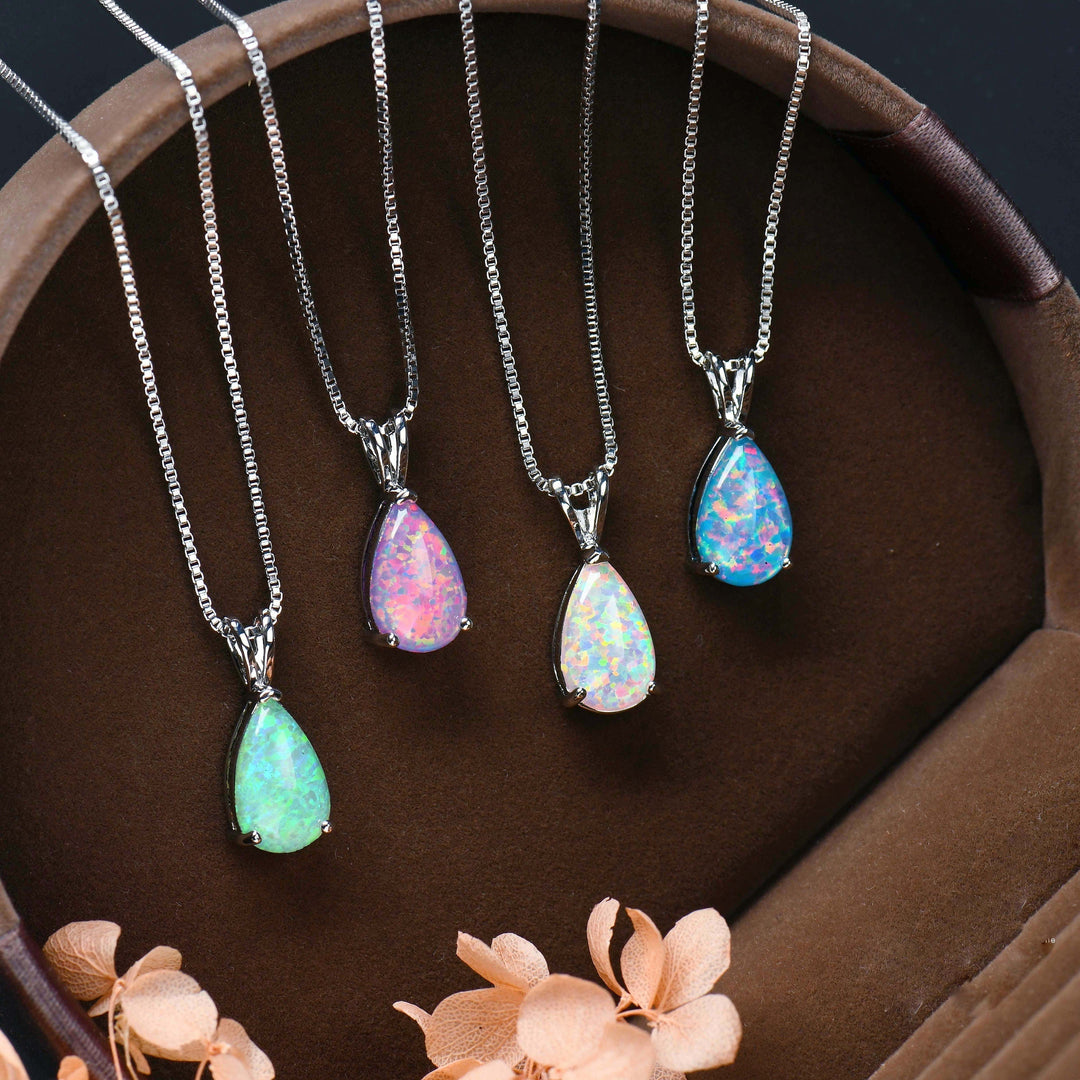 Minimalistische Damen Opal-Tropfen-Halskette, elegantes Geschenk für Frauen.