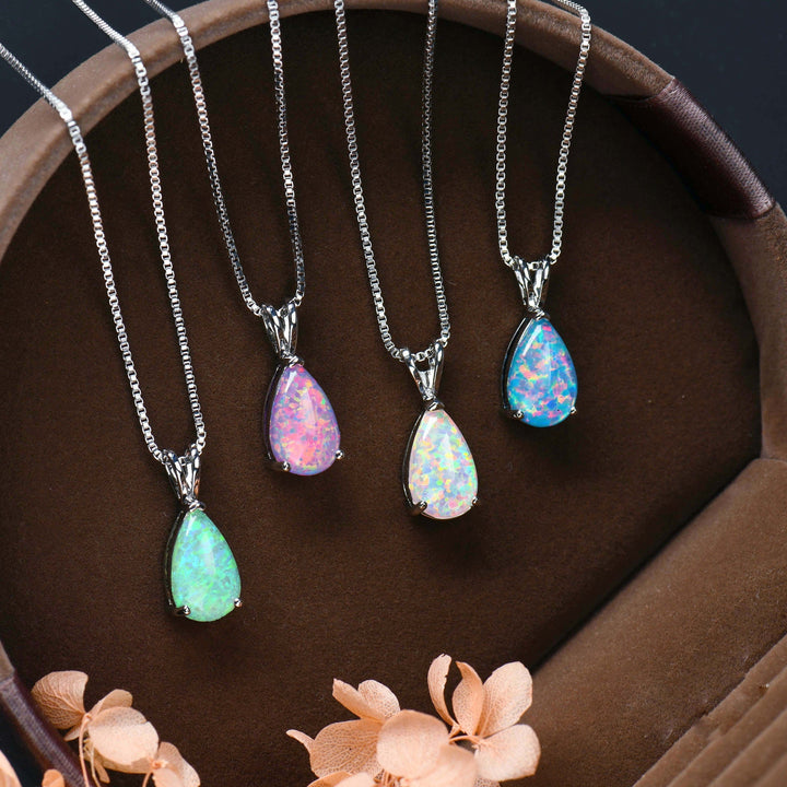 Minimalistische Damen Opal-Tropfen-Halskette, elegantes Geschenk für Frauen.