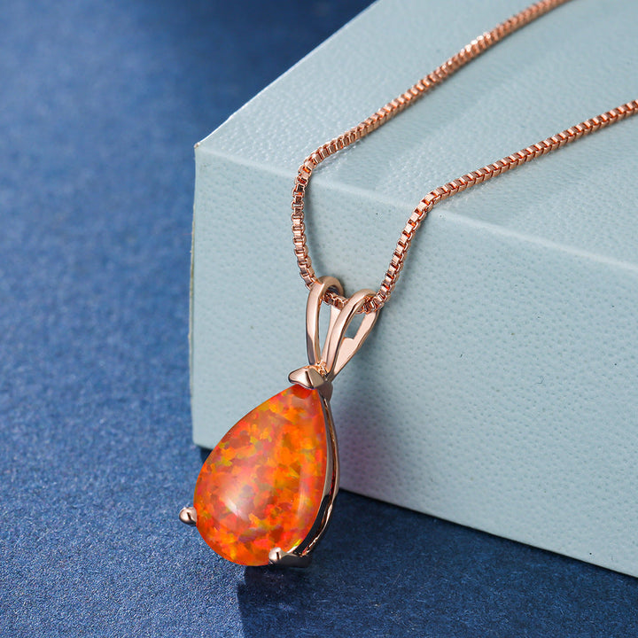 Zarte Opal-Halskette, Tropfen-Design, minimalistisch und farbenfroh für Damen.