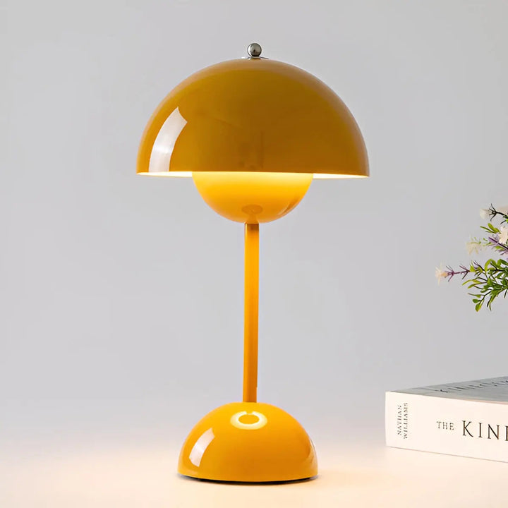 Elegante, minimalistische LED Tischleuchte im skandinavischen Stil. Perfekte Deko und Beleuchtung für jeden Raum.