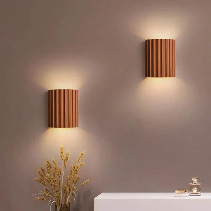 Elegante ArtisticWave Wandleuchte, modernes Design für Schlafzimmer- und Flurbeleuchtung.