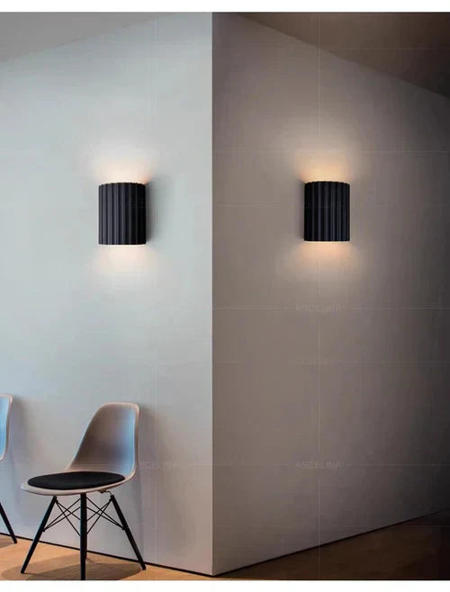 Designer ArtisticWave Wandlampe, ideale Akzentbeleuchtung für modernes Wohnen.