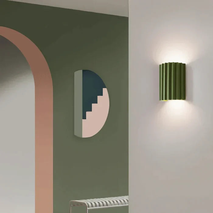 ArtisticWave Wandlampe in modernem Design, perfekte Akzentbeleuchtung für jeden Flur.
