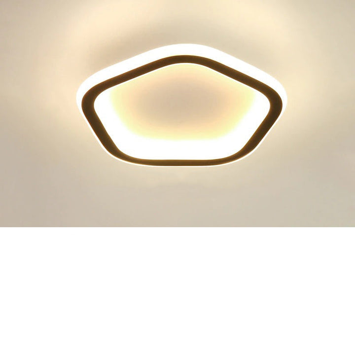 Energiesparende dimmbare LED Deckenleuchte, modernes Design, angenehmes Licht für Flur & Balkon.