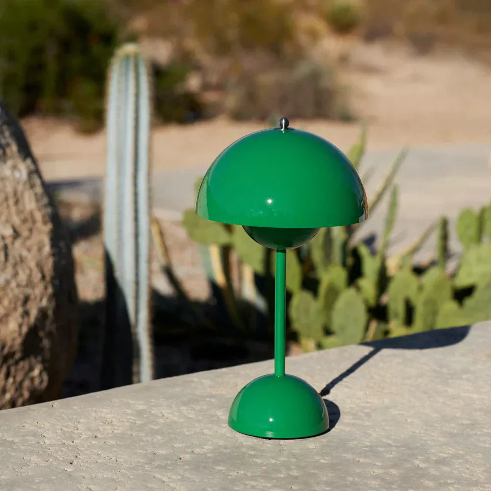 Schreibtischlampe dimmbar, LED Technologie, für augenschonendes Licht.