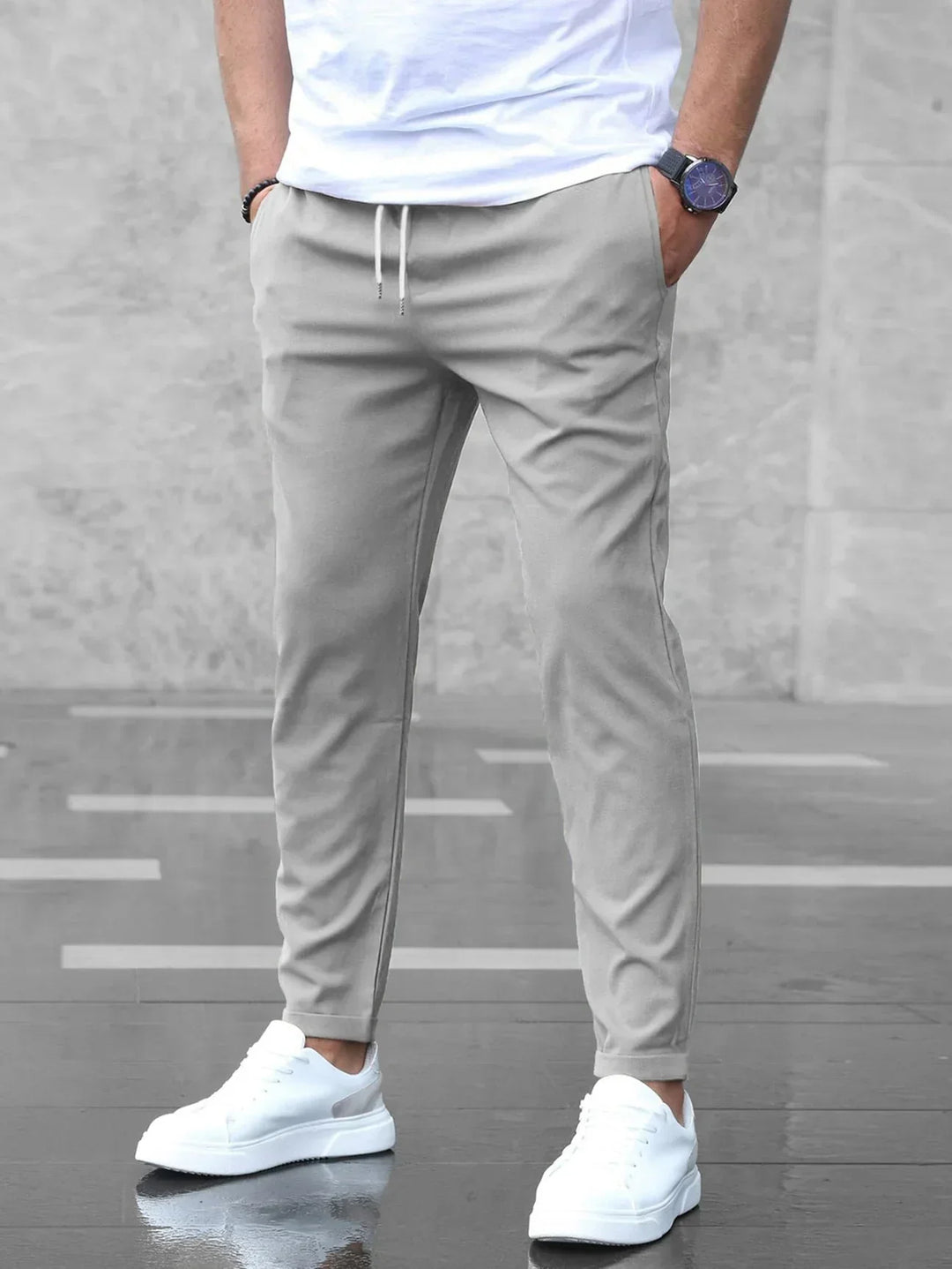 Moderne Herren-Freizeithose in Slim Fit; stilvoll und bequem für jeden Anlass.