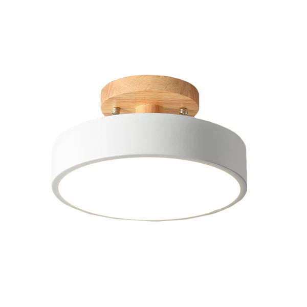 Skandi-LED-Deckenlampe für Wohnzimmer & Flur. Zeitloses Holz-Metall-Design mit moderner, energieeffizienter LED-Technik.