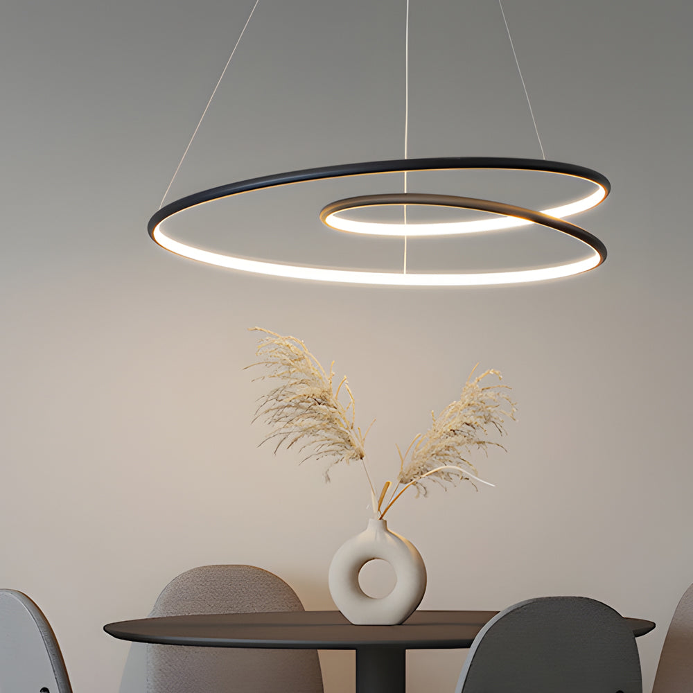 Vielseitige LED Pendelleuchte vailora260409, dimmbar, schafft modernes Ambiente in Ess- & Wohnzimmern.