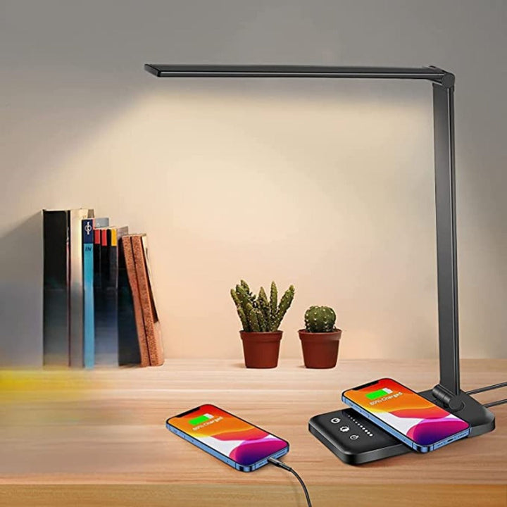 Dimmbare LED-Tischlampe mit Touch-Steuerung und USB-Port, augenschonend für effizientes Arbeiten & Lesen.
