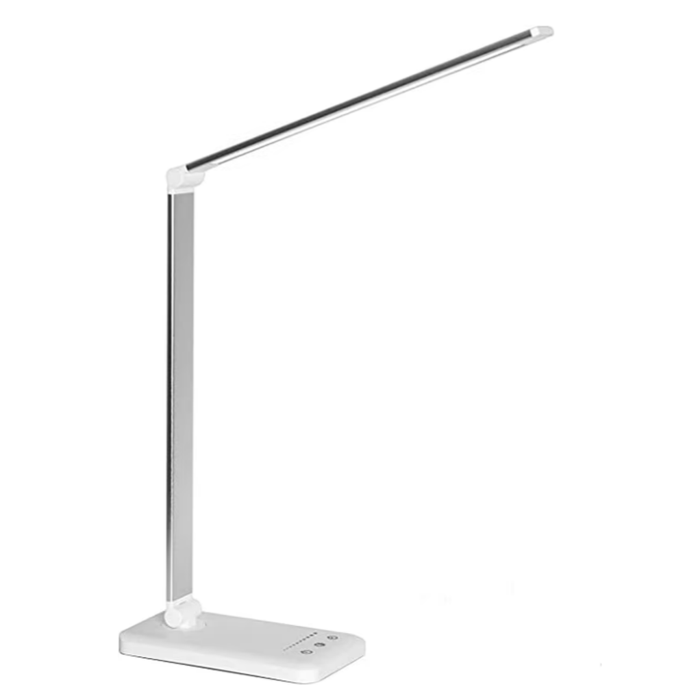 Stilvolle, dimmbare LED-Schreibtischlampe auf Bürotisch, mit USB-Anschluss für optimale Arbeitsplatzbeleuchtung.