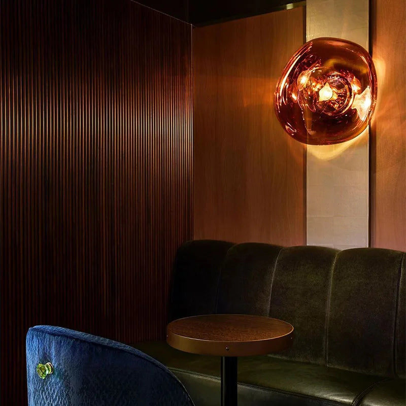 Elegante moderne Wandleuchte im Lava-Stil, skandinavisches Design für Wohn- und Schlafzimmerbeleuchtung.