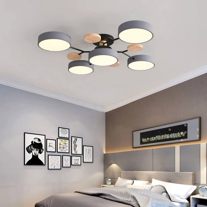 Esszimmer-Deckenleuchte: Moderne, skandinavische LED-Lampe, auffälliges verzweigtes Design.