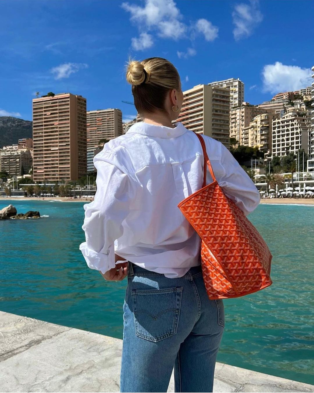 Geräumige Mila Damenhandtasche mit viel Platz für Essentials; perfekt als Tote Bag für Freizeit & Büro.