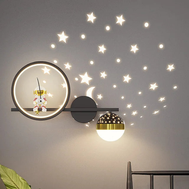 Kinder-Wandlampe TinyGlow, modernes LED-Licht für Schlafzimmerdeko, dimmbar mit drei Lichtfarben.