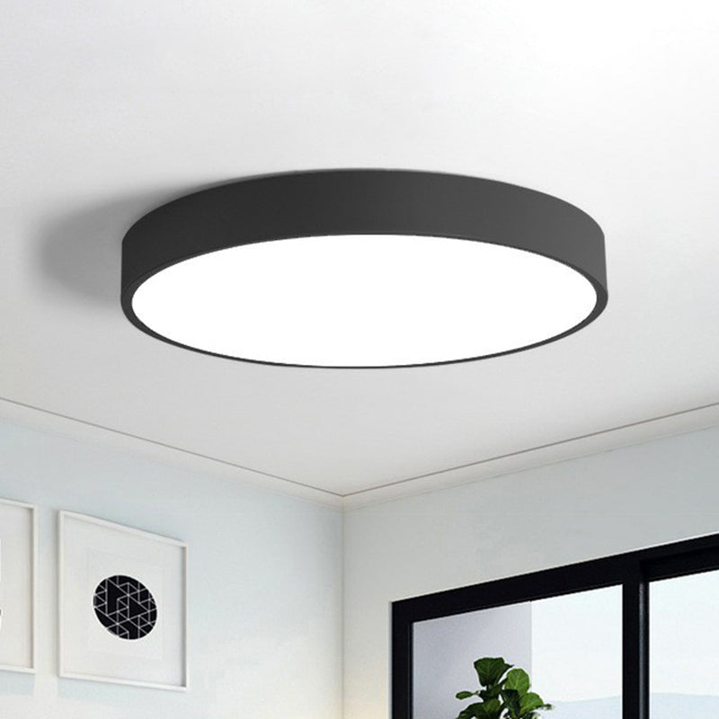 Energieeffiziente ultra-dünne LED-Deckenleuchte. Moderne Deckenlampe für stilvolle Wohnraumbeleuchtung & Design.
