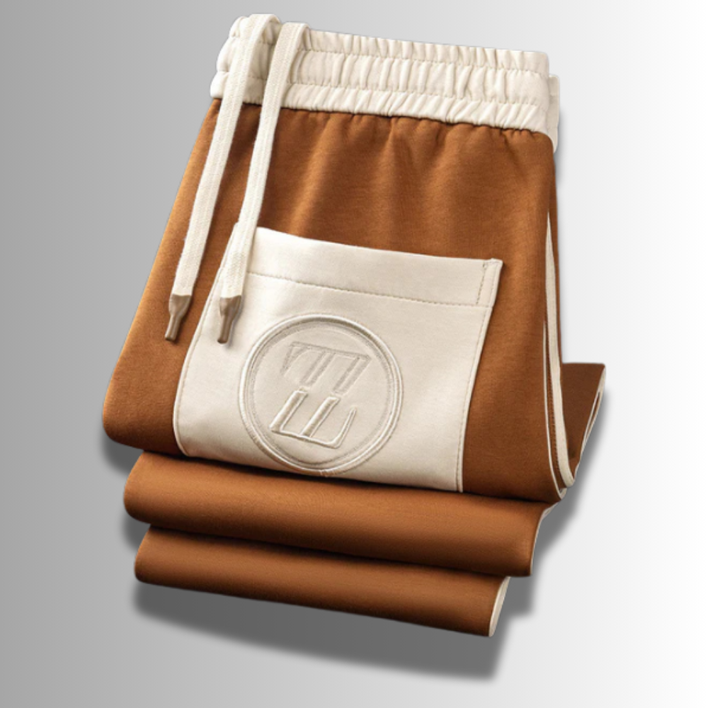 Weicher Herren Jogginganzug für Sport & Freizeit. Moderner Komfortanzug in Beige und Braun.