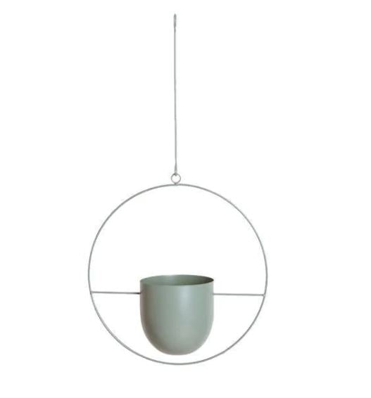 Zwei moderne LeafLuxe Pflanzenhänger aus Metall im Skandi-Stil, vielseitige Hängedeko für Drinnen & Draußen.