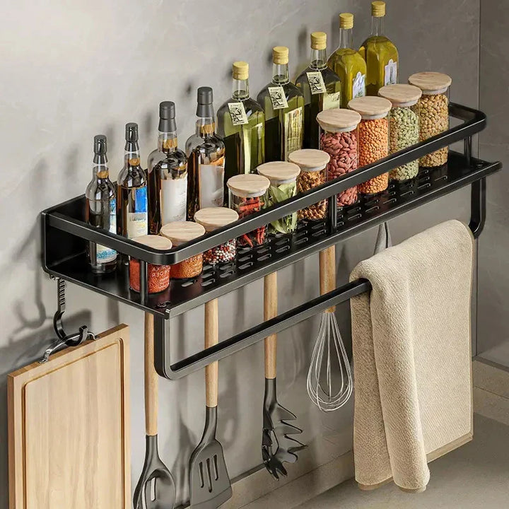 Platzsparendes Küchenregal in Schwarz, perfekt als Gewürzregal oder Ablage für Küchenaccessoires.