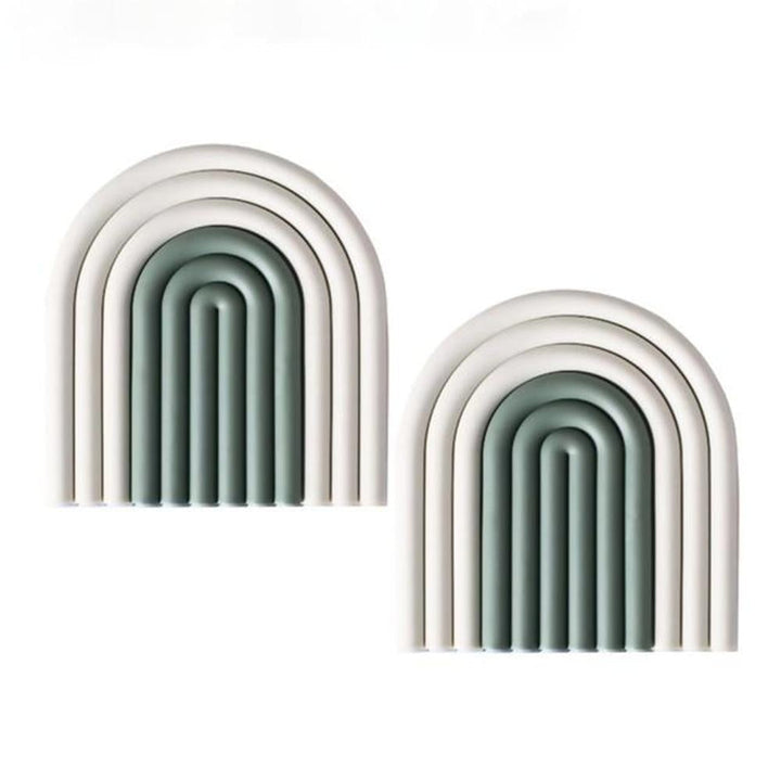 Produktverpackung des modernen Silikon-Untersetzer-Sets. Hochwertige Küchenaccessoires.