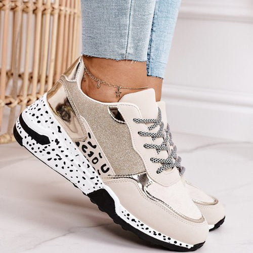 Modische Damen Plateau Sneaker, orthopädisch, gold/silber Akzente, bequem für Alltag & Freizeit.