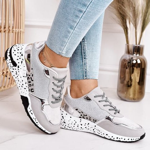 Bequeme orthopädische Damen Plateausneaker mit Dämpfung, rutschfest, ideal für Komfort & Stil im Alltag.