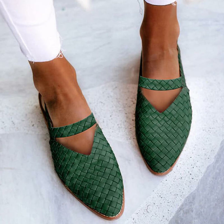Elegante Damen Sandale mit einzigartigem Design, modische Sommerschuhe, perfekt für stilbewusste Frauen.