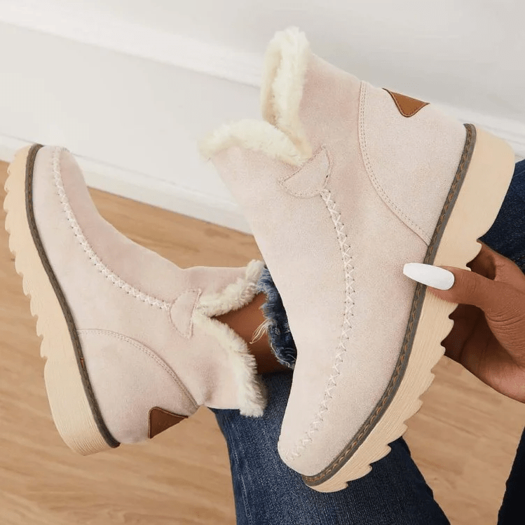 Modische Damen Winterschuhe, warm und kuschelig gefüttert, ideal für kalte Tage. Bequeme Winterstiefel.