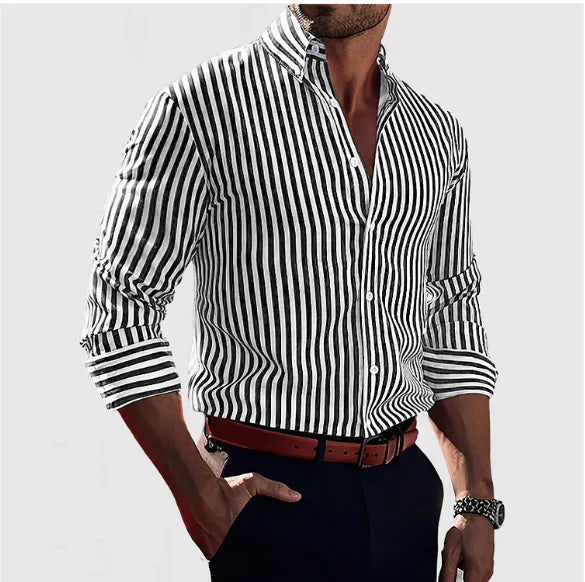 Bequemes Langarm-Freizeithemd für Herren. Gestreiftes Design für stilvolle Auftritte im Sommer.