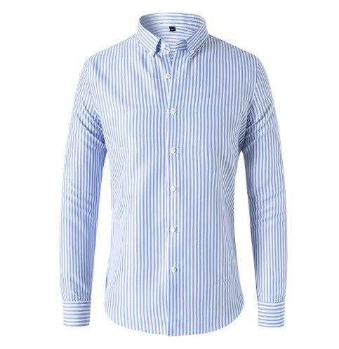 Vielseitiges Herrenhemd mit gestreiftem Muster. Perfekt als modisches Sommerhemd für elegante Freizeitmode.