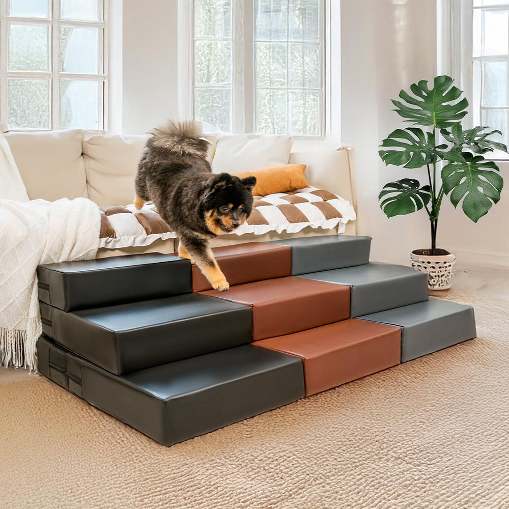 Einfach aufzubauende modulare Haustiertreppe aus PU-Leder; schnelle Hilfe für Tier & Halter.