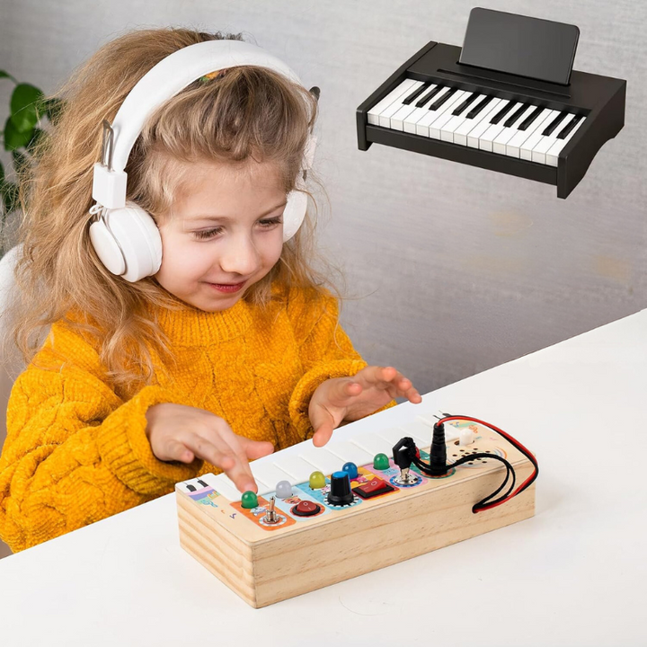 Pädagogisches Geschenk für Babys: Montessori Lernspielset. Fördert spielerisch die Entwicklung.