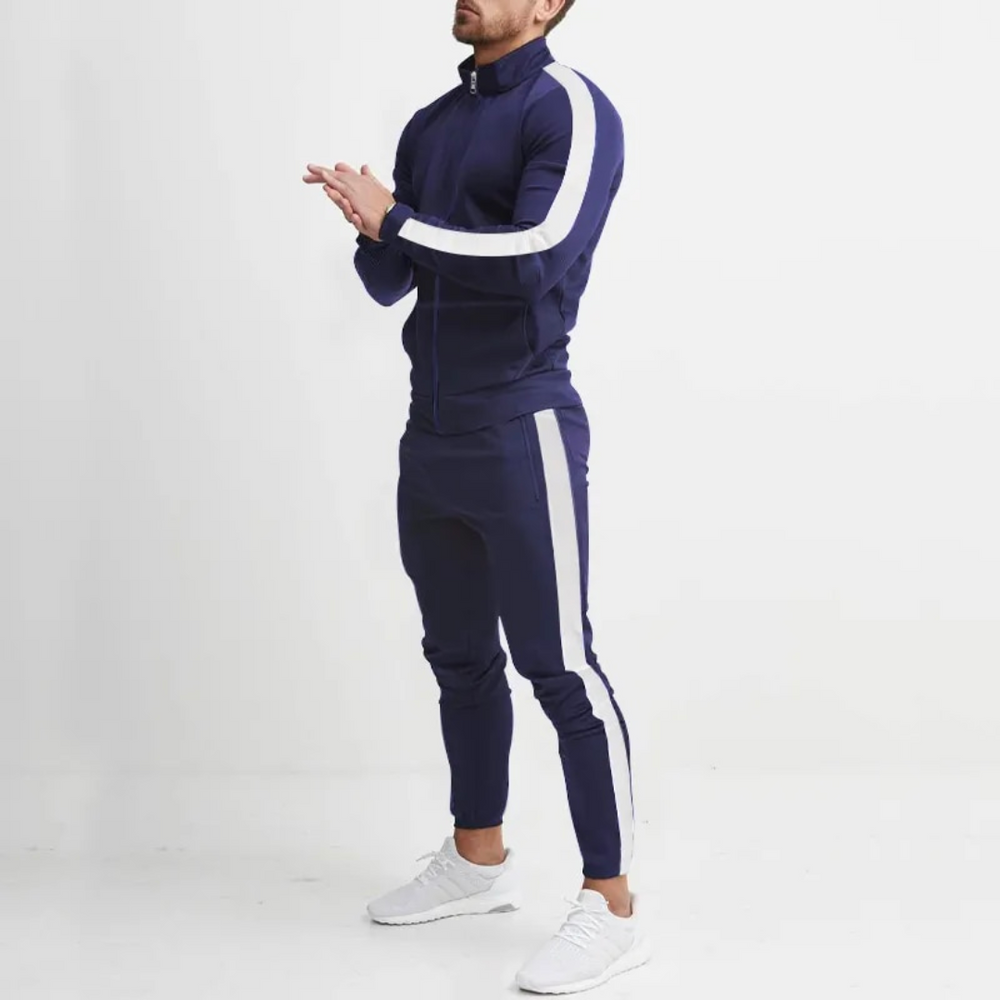 Stilvoller Herren Freizeitanzug für ultimativen Komfort und entspanntes Relaxen; perfekt für Loungewear.