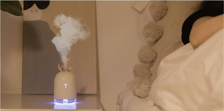 Multifunktionaler Aroma Diffusor mit Stimmungslicht, 220ml Tank, fördert Entspannung & Raumduft.