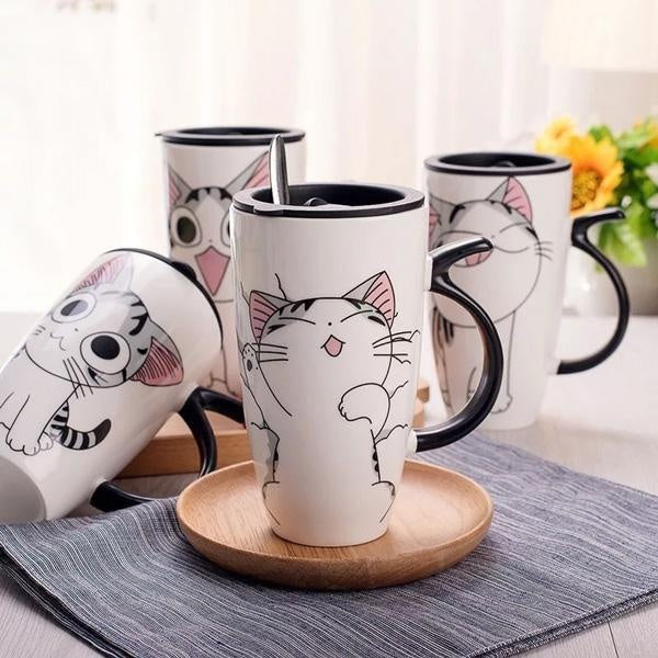 Dekorativer Katzen-Keramikbecher mit niedlicher Katze und Deckel, ein charmantes Geschenk.
