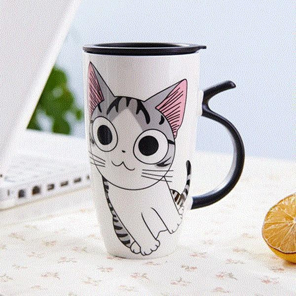Süßer Katzenbecher aus Porzellan mit Deckel für Teeliebhaber. Praktisch zum Trinken.